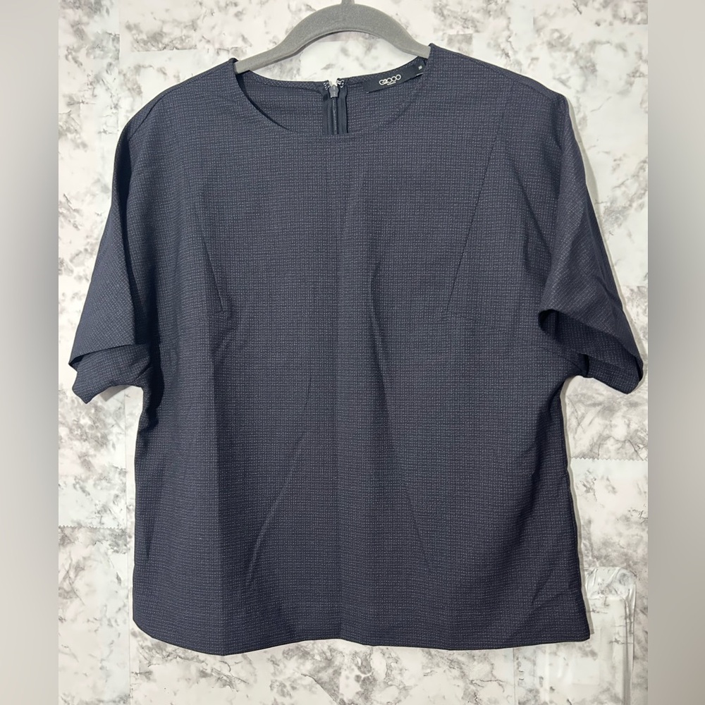 G2000 Navy Short-Sleeve Boxy Blouse Sz 36 EUC.       53